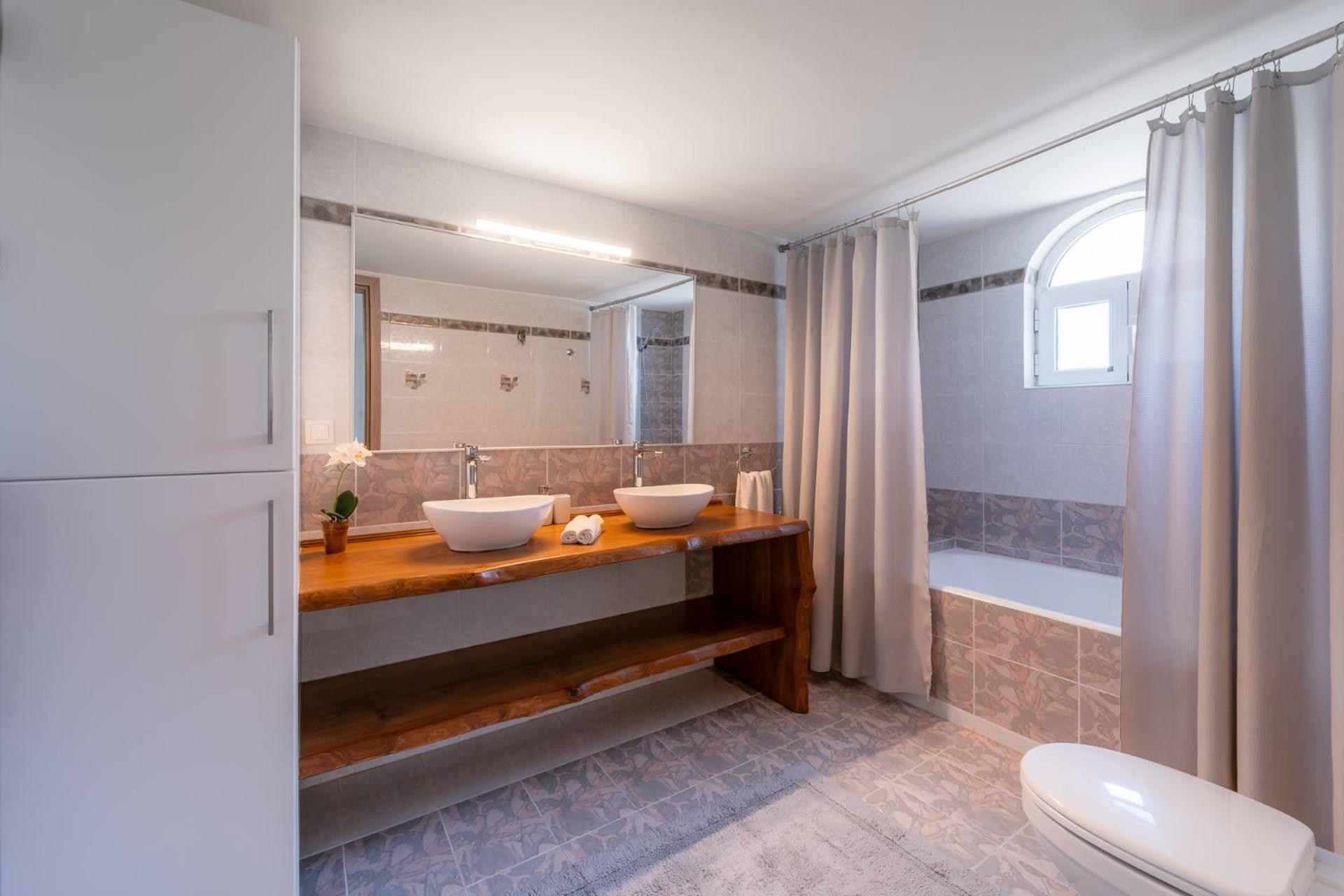 Giota Luxury Living *